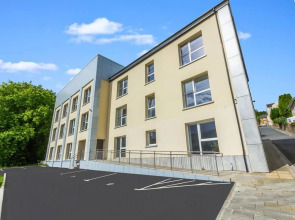 Impeccable 1-bed Apartment in Ebbw Vale, Wales