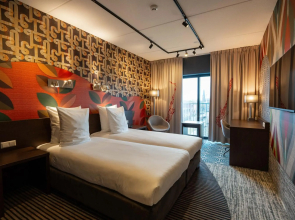 Hampshire Delft Centre