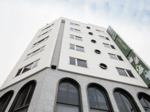 Huwei Hotel