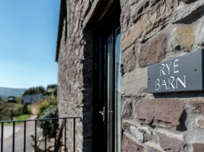 Luxurious 18th Century Farm in the Welsh Countryside