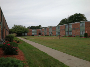 Mystic River Hotel & Suites Near Casinos