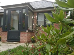 Comfortable double bedroom lovely bungalow