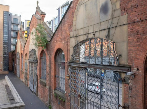 Top Floor Modern 2BD Flat in Northern Quarter