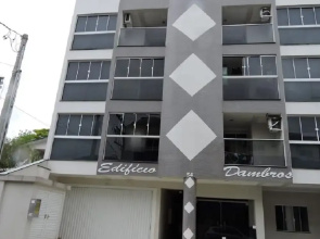 Apto 104 Ed Dambros ótima localização