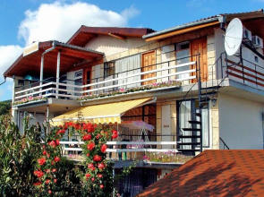 Large Apartment in Summer House Villa