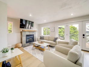 Tree-lined Hayden Home w/ Hot Tub & Lake Views!