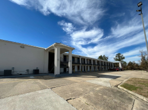 Motel 6 Denham Springs, LA