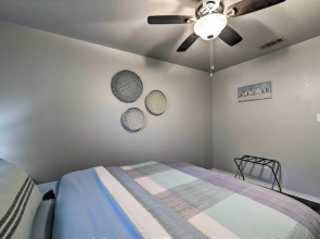 Lakefront Home < 3 Miles to Historic Granbury!
