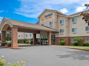 Comfort Suites Linn County