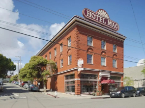 Hotel Mac
