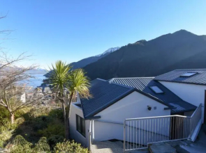 The Queenstown Bothy