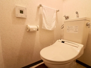 Sepia yamanote room202
