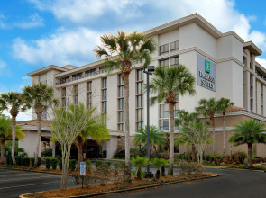 Embassy Suites by Hilton Jacksonville Baymeadows