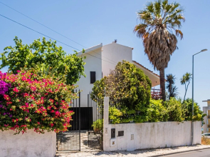 Rent4rest Sesimbra 4bdr Ocean View AND Private Pool Villa