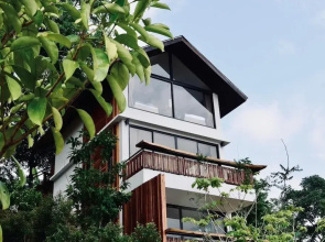 Baan Nhuer Mek