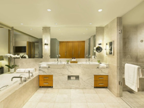 Отель The Ritz-Carlton, Dubai International Financial Centre