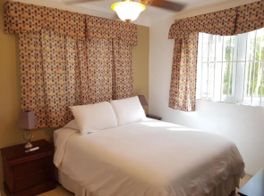 Golden Palms B & B