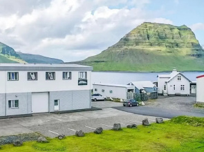 Stöð Guesthouse & Aparments