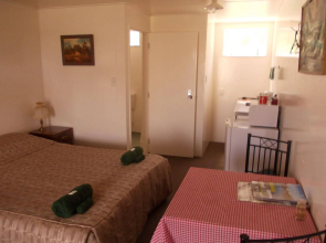 Bignell Street Motel