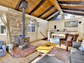 2209-hawks Nest 2 Bedroom Home by Redawning