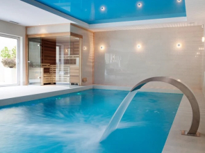 NEW Luxury 5BD Mansion With Indoor Pool Cheshire