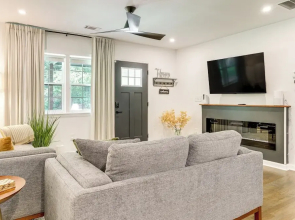 5 Mi to Dtwn Atlanta: Family Home w/ Fenced Yard