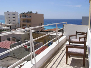 4th floor Apartment in town and near the sea