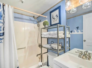 'the Sand Dollar' Gulf Shores Gem w/ Ocean Views!