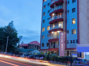 Eton Hotel