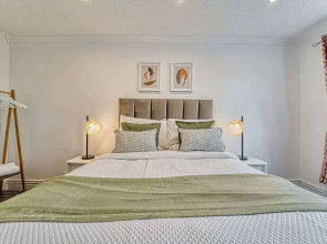 Host Stay Coney Green