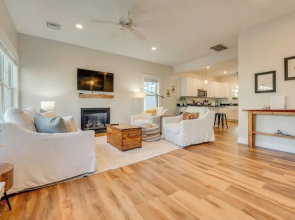 Stylish Arundel Cottage, 6 Mi to Dock Square!