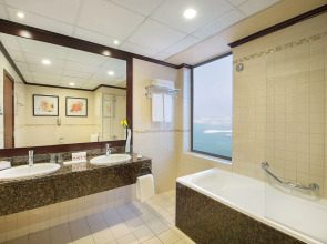 Отель Delta Hotels Jumeirah Beach, Dubai