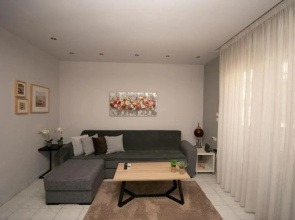 Anadora 1. City center modern stylish appartment.