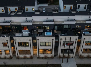 Luxe-tennessee Row-heart of Gulch-mins to Broadway