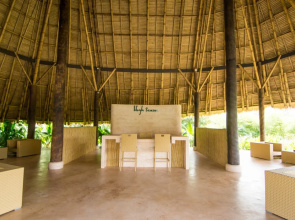 High Season Pool Villa & Spa