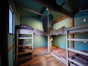 GLAMPiC GUESTHOUSE - Hostel