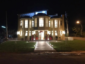 Loju Castle Inn