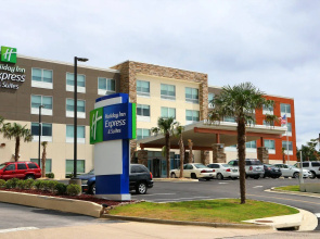 Holiday Inn Express & Suites Alabaster by IHG