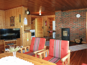 Holiday Home Midtholmen (SOW726)