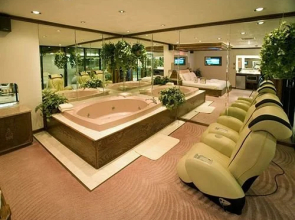 Sybaris Pool Suites