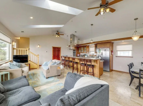 Crescent City Getaway w/ Panoramic Ocean Views!