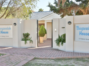 Baywatch Guest House & Tours
