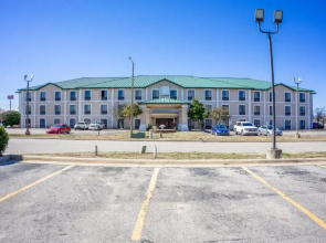 Ark Suites By OYO Jonesboro I-555