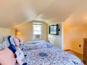 Steps to Chautauqua Lake: Cozy Cottage w/ Patio