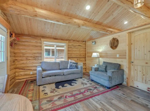 Soldotna Fisherman's Cabin ~ 6 Mi to Kenai River