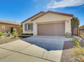 6 Mi to Empire Polo Club: Indio Home w/ Grill!