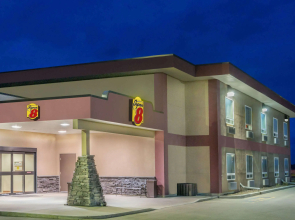 Super 8 by Wyndham Innisfail