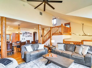 1 Mi to Beaver Creek Resort: Townhome w/ Hot Tub