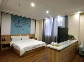Shanghe Business Hotel (Sheqi Bus Station)