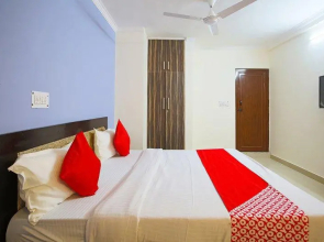 OYO 61001 Hotel AK Residency